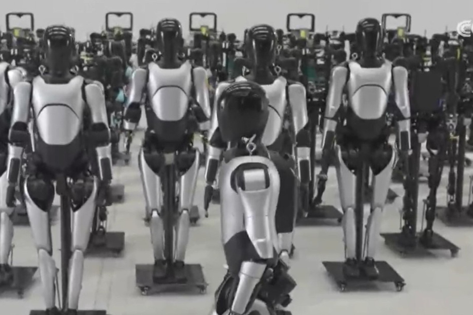 央视报道！揭秘hy3380海洋之神机器人量产超级工厂